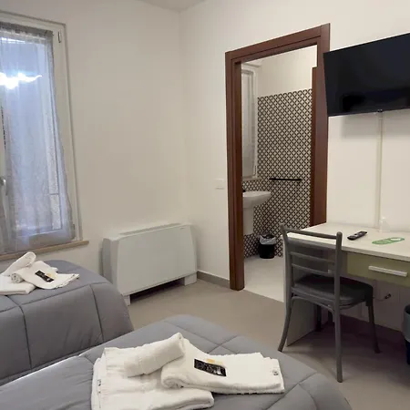 Oda ve Kahvaltı Colle Muzia E 3*